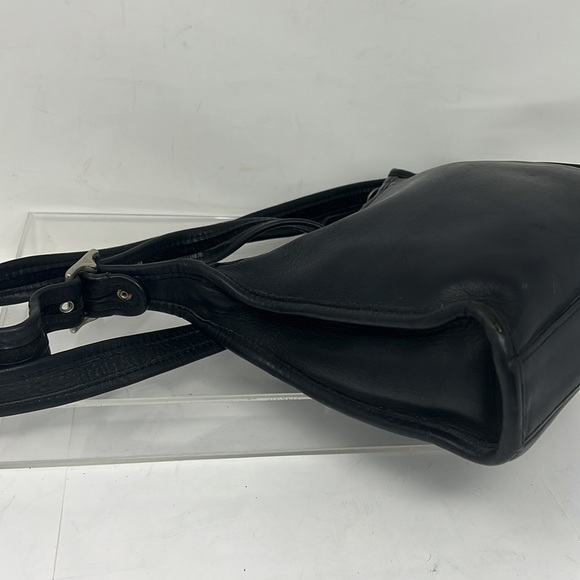 Coach Legacy K9N-9997 Black Leather Crossbody Shoulder Zip Bag - Picture 9 of 14